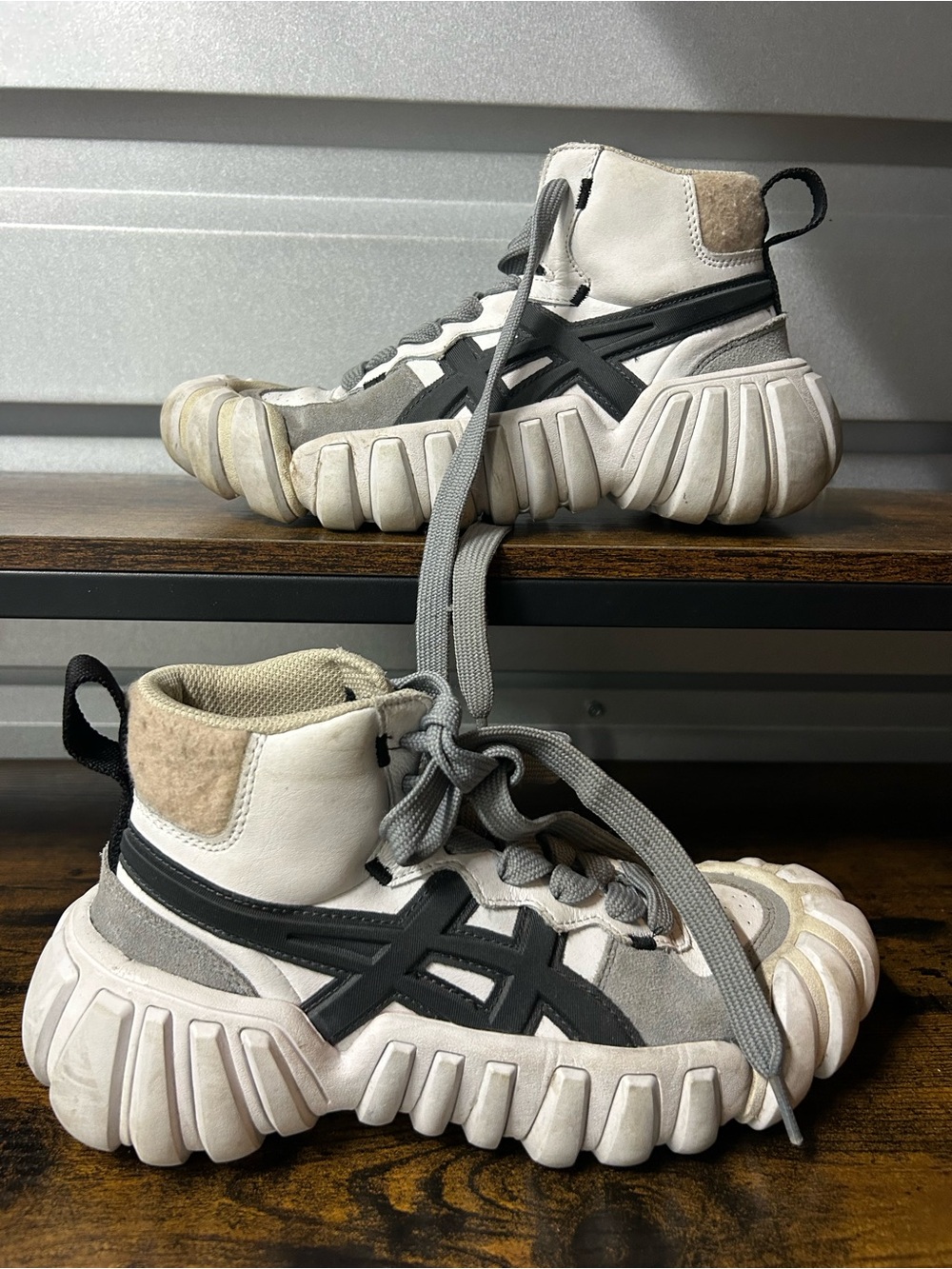 Onitsuka Tiger Women’s US 6.5 / Men’s US 5 / EU 37.5 / 23.5 cm